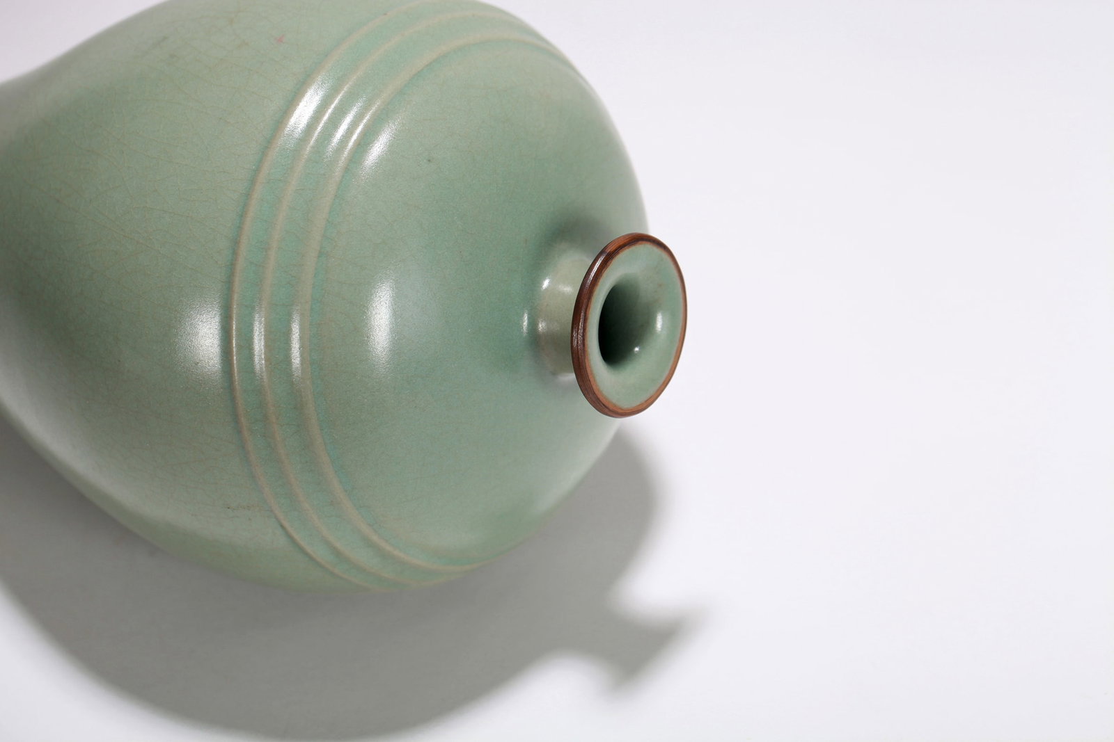 A RU-TYPE MEIPING VASE - 9