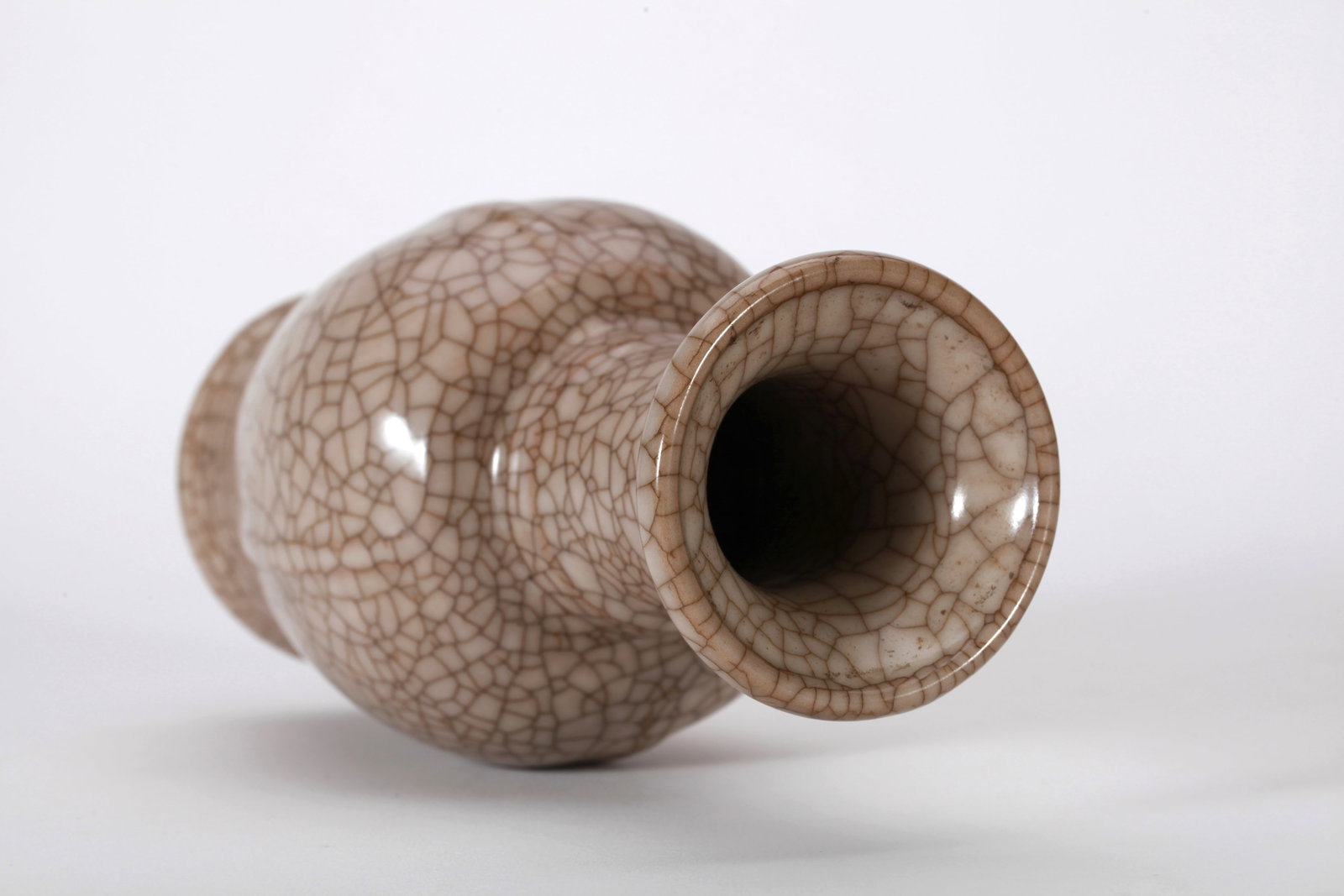 A GE-TYPE VASE - 3