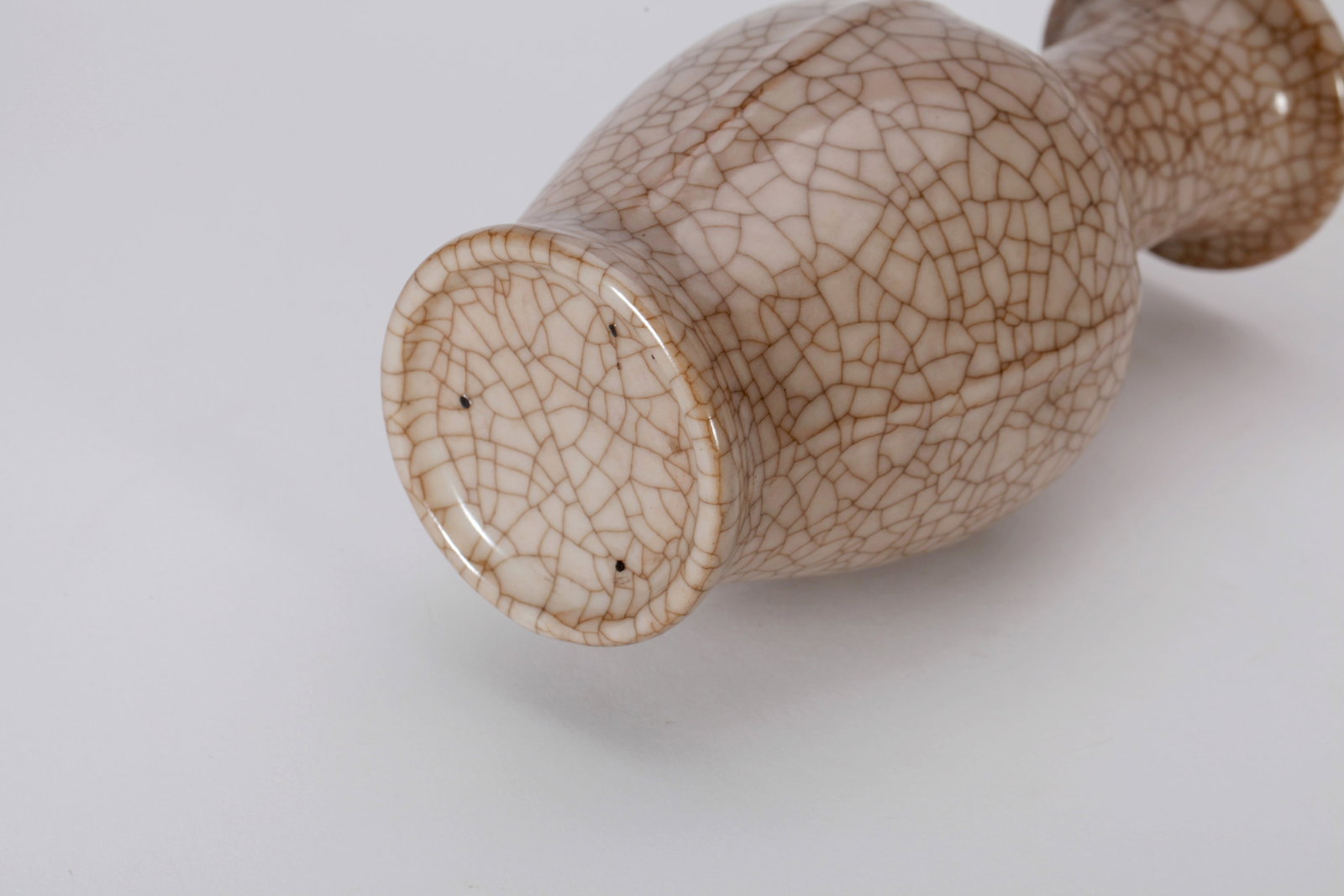 A GE-TYPE VASE - 9