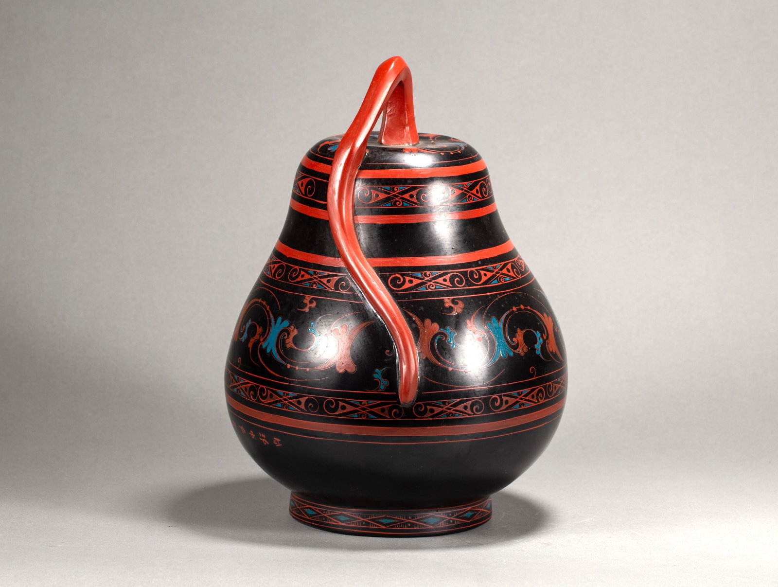 A LACQUER JAR - 6