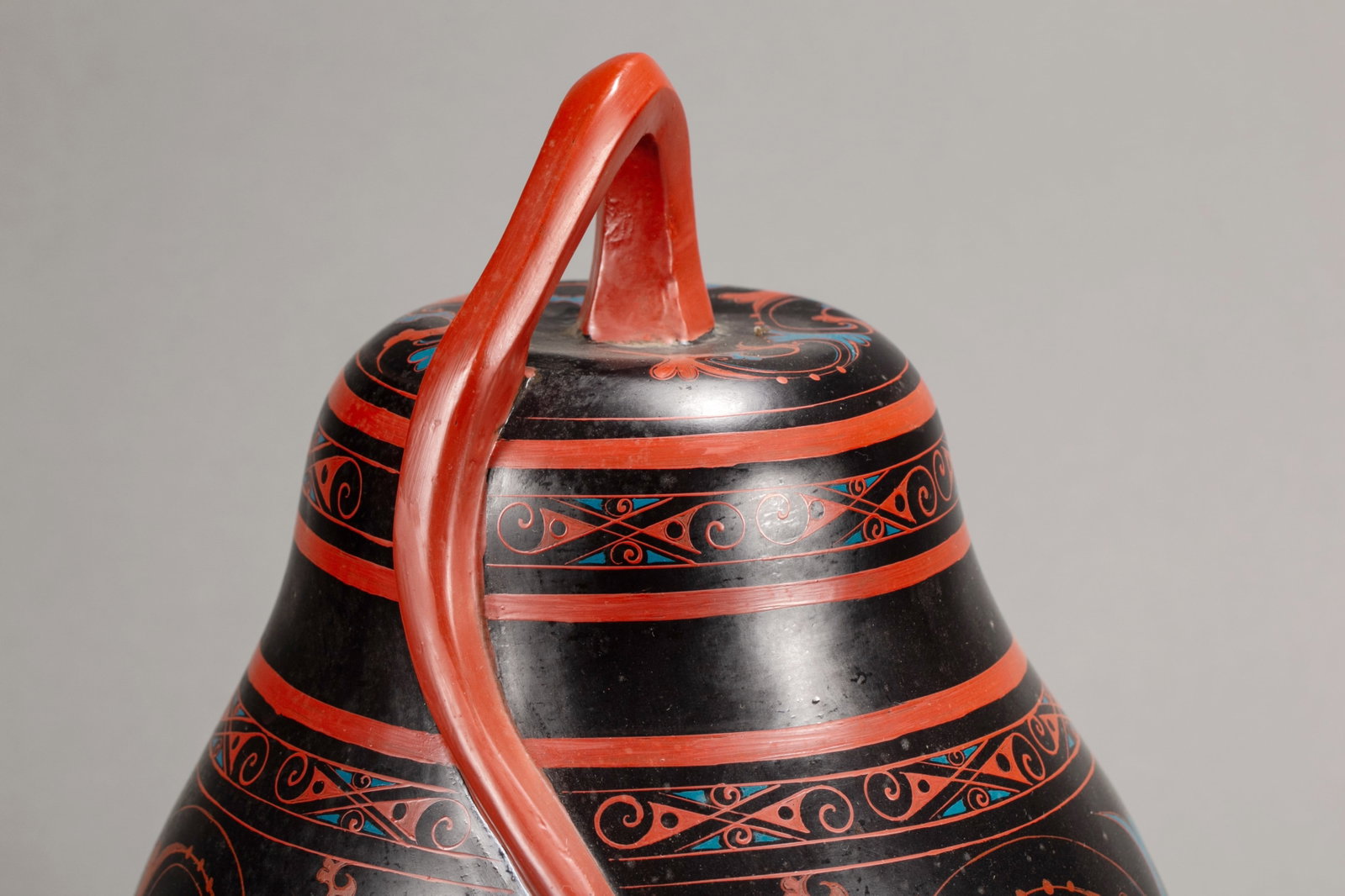 A LACQUER JAR - 7