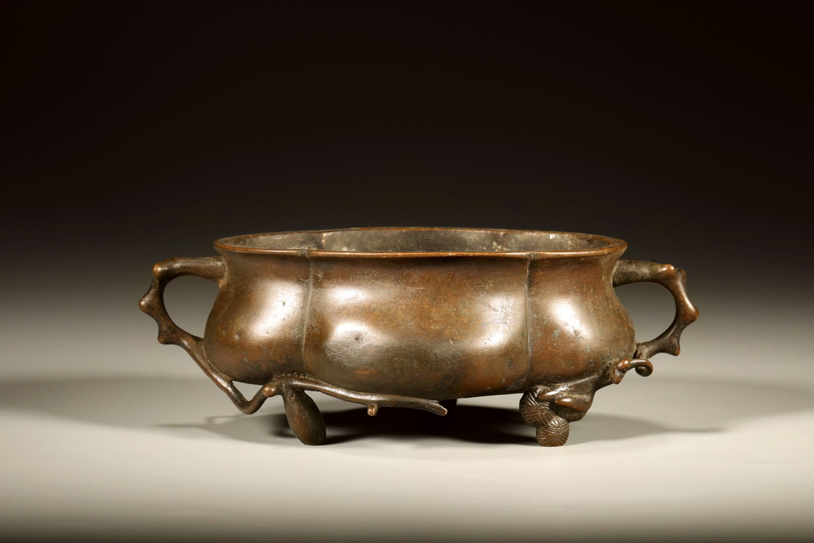 A BRONZE PINE BRANCH INCENSE BURNER - 3