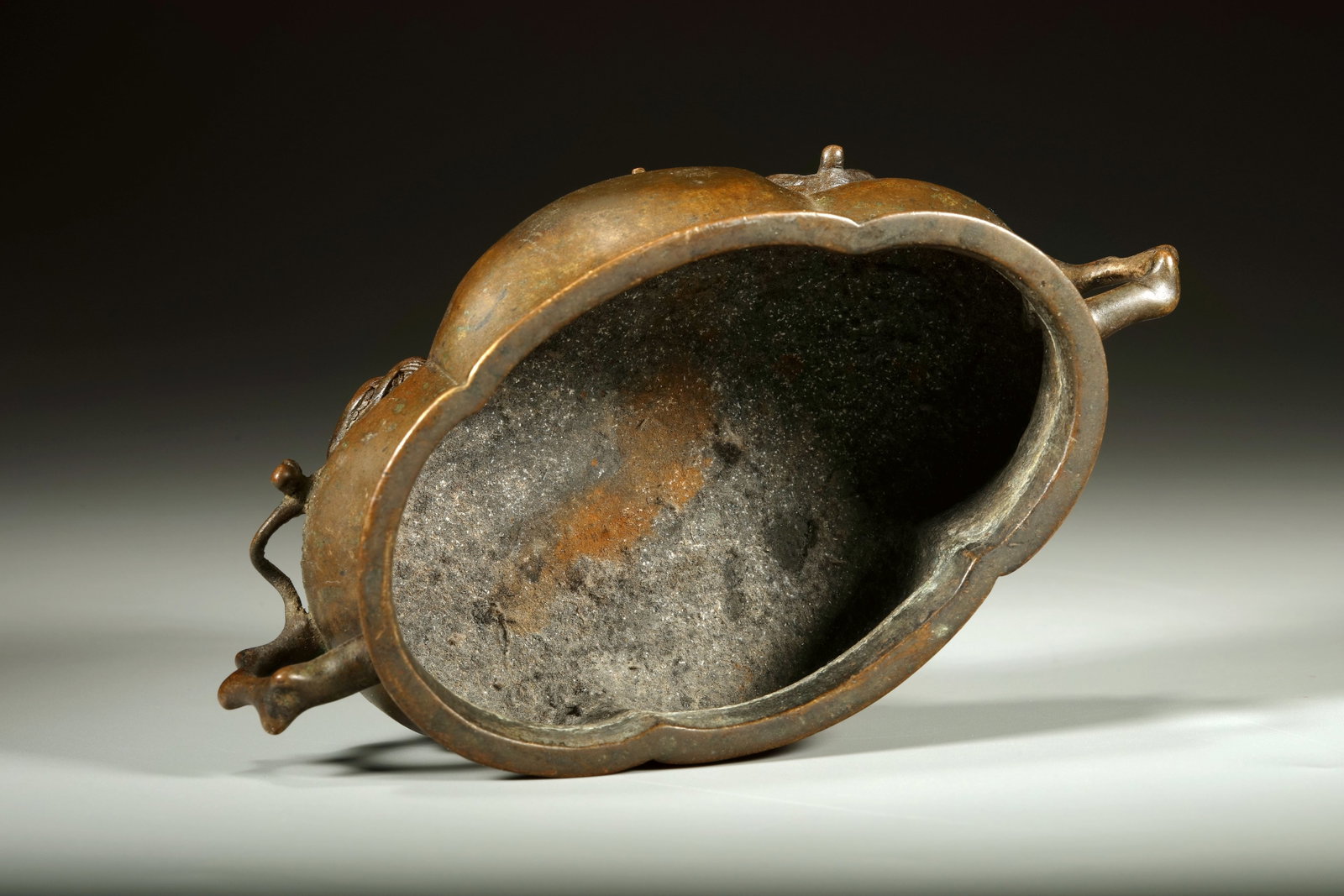 A BRONZE PINE BRANCH INCENSE BURNER - 5