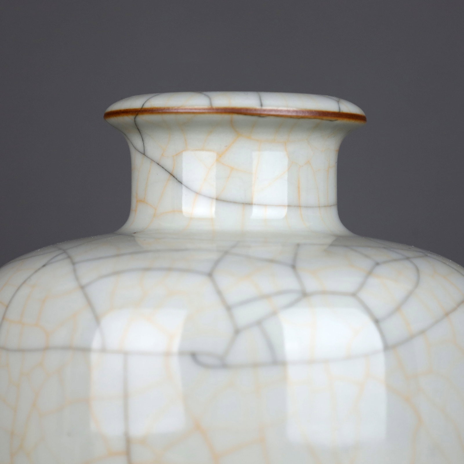 A GE-TYPE VASE - 5