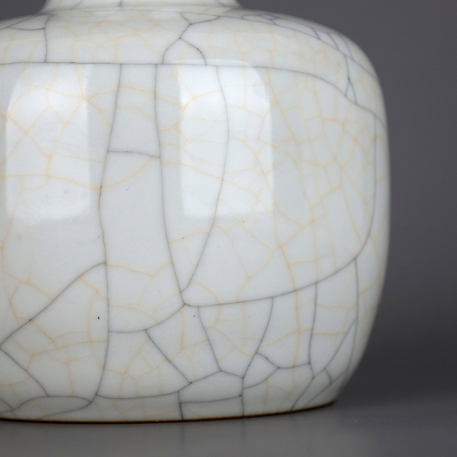 A GE-TYPE VASE - 8