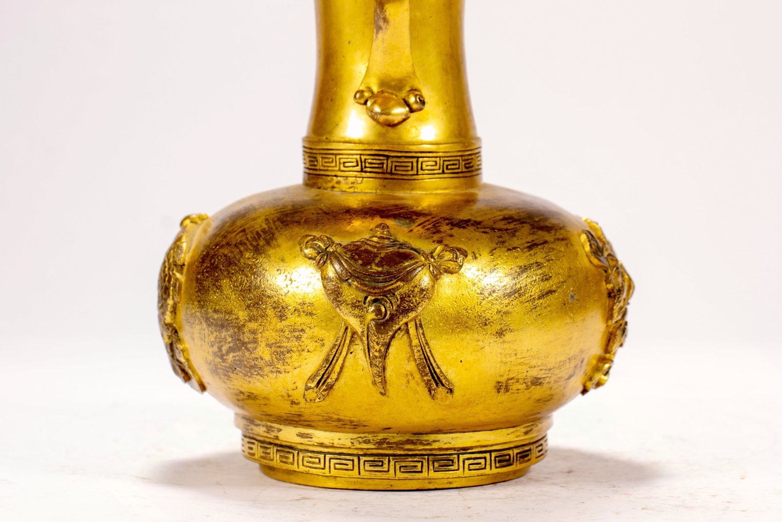 A GILT-BRONZE VASE - 6