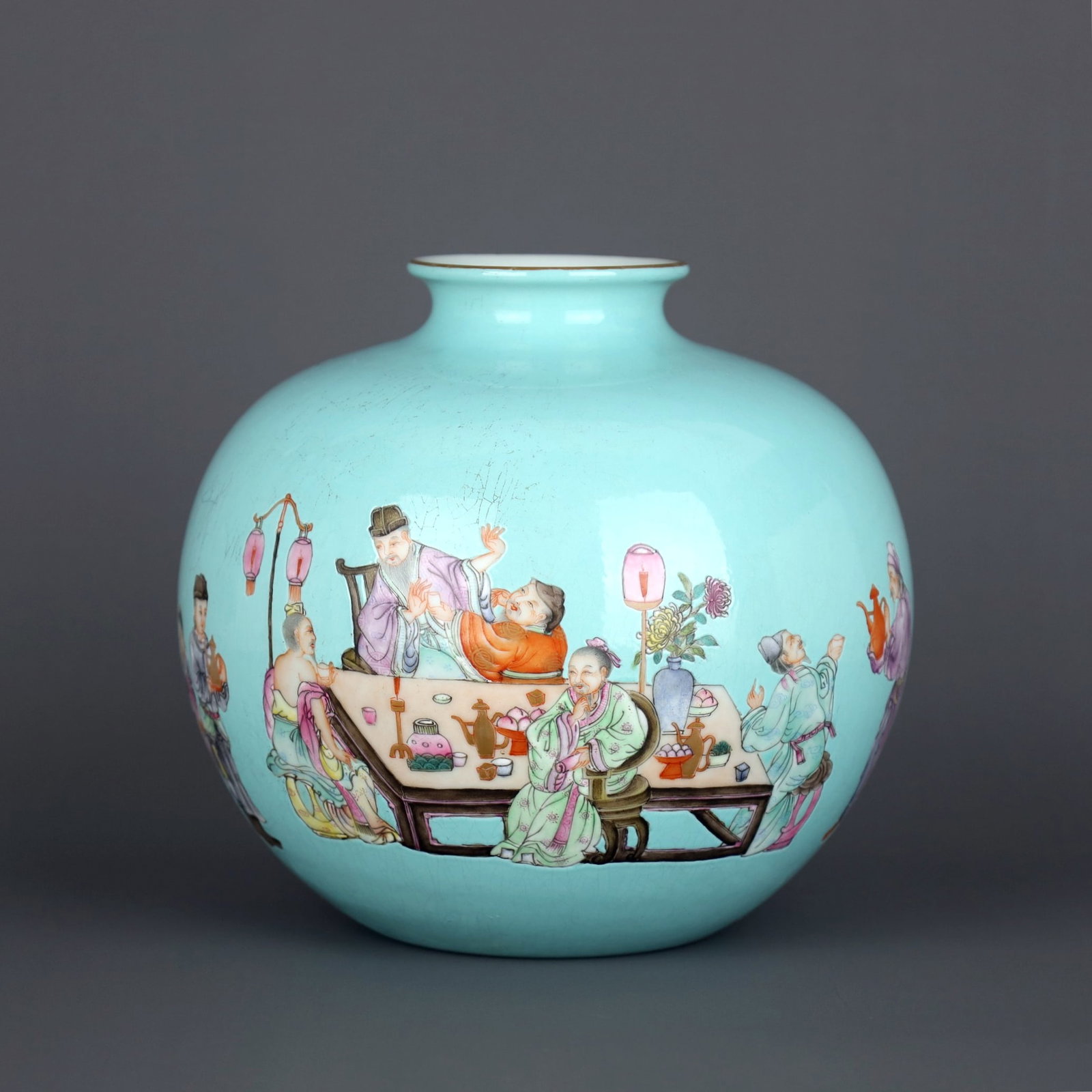 A TURQUOISE-GROUND FAMILLE ROSE 'FIGURES AND POEM' POMEGRANATE-FORM VASE: A TURQUOISE-GROUND FAMILLE ROSE 'FIGURES AND POEM' POMEGRANATE-FORM VASE Height:14.3cm,Diam:15.5cm