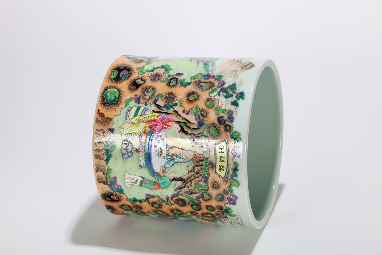A FAMILLE ROSE FIGURAL BRUSHPOT (WITH DOCUMENTS) - 10