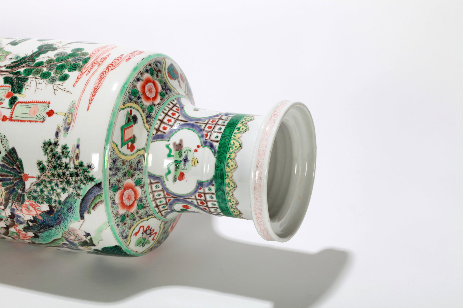 A WUCAI FIGURAL VASE - 12