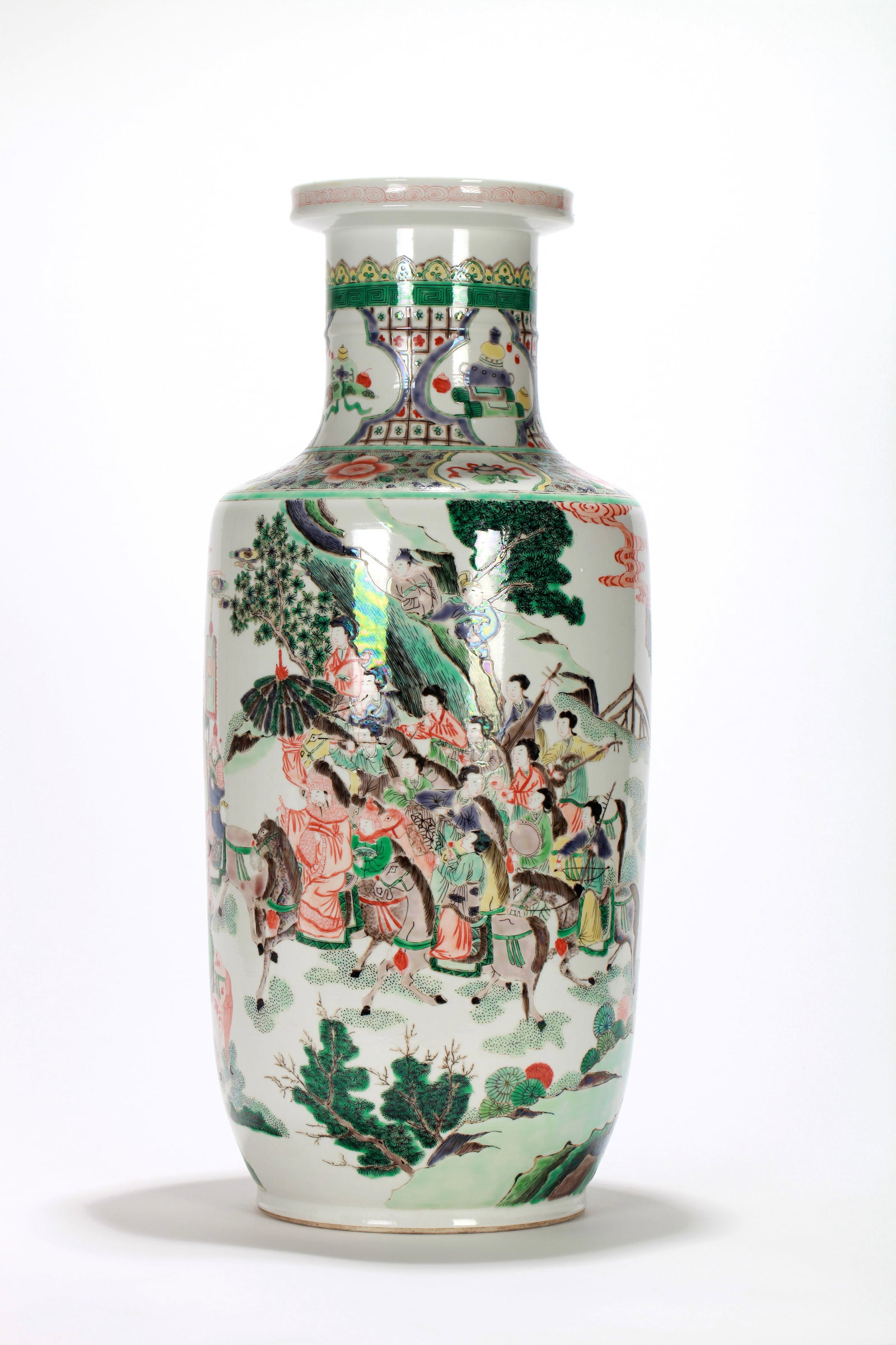 A WUCAI FIGURAL VASE - 2