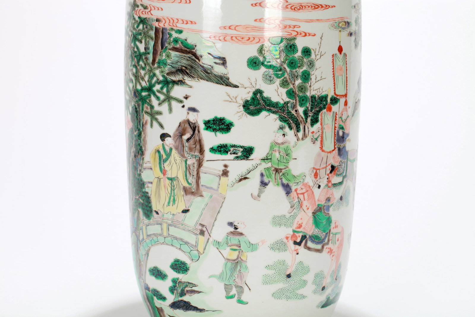 A WUCAI FIGURAL VASE - 7