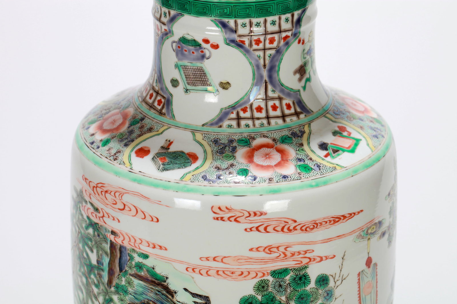 A WUCAI FIGURAL VASE - 9
