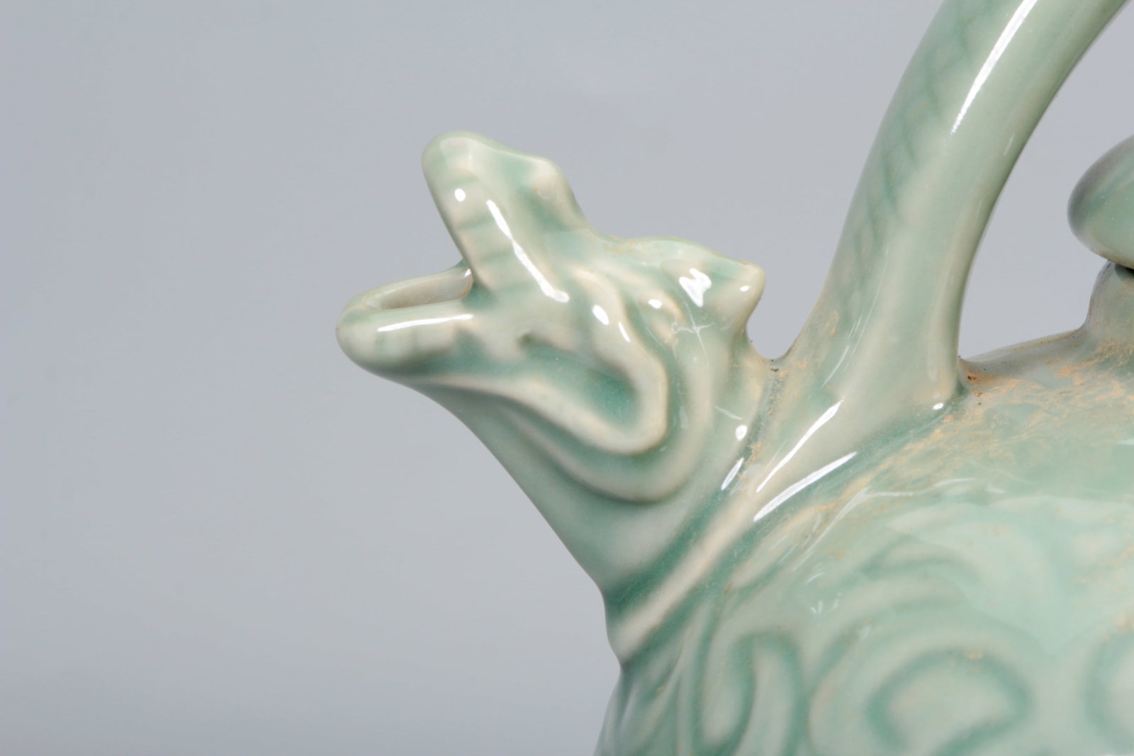 A LONGQUAN WARE DRAGON AND PHOENIX EWER - 3