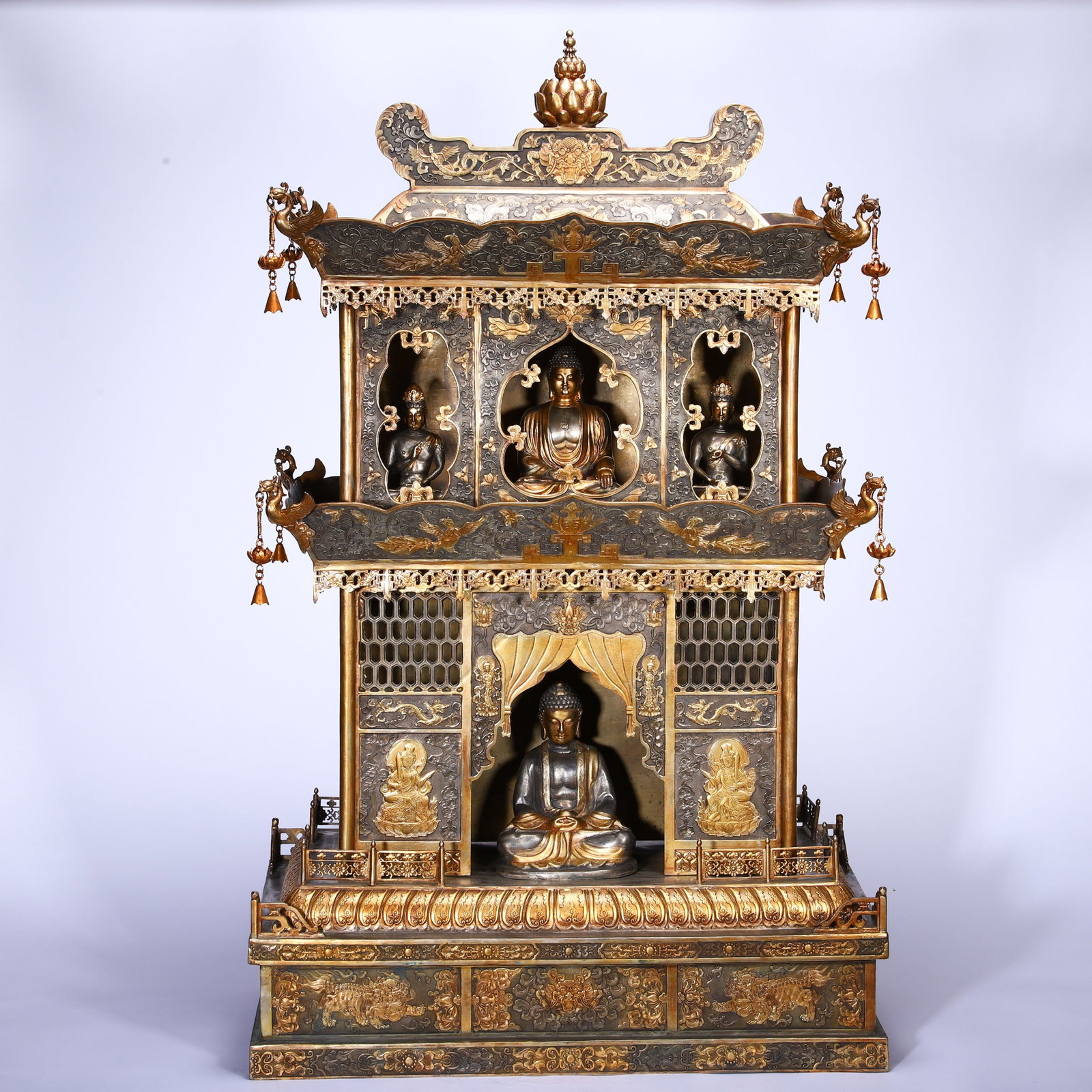 Gilt Silver Carved Flower and Sakyamuni Pattern Buddha Niche: Gilt Silver Carved Flower and Sakyamuni Pattern Buddha Niche (57 x 95 x 13cm)