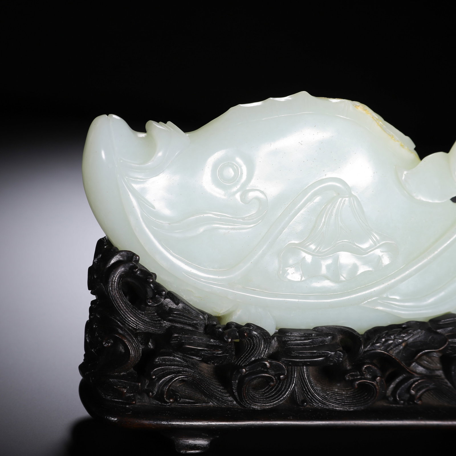 Jade Carved Lotus Flower Pattern Fish Shape Figure - 3