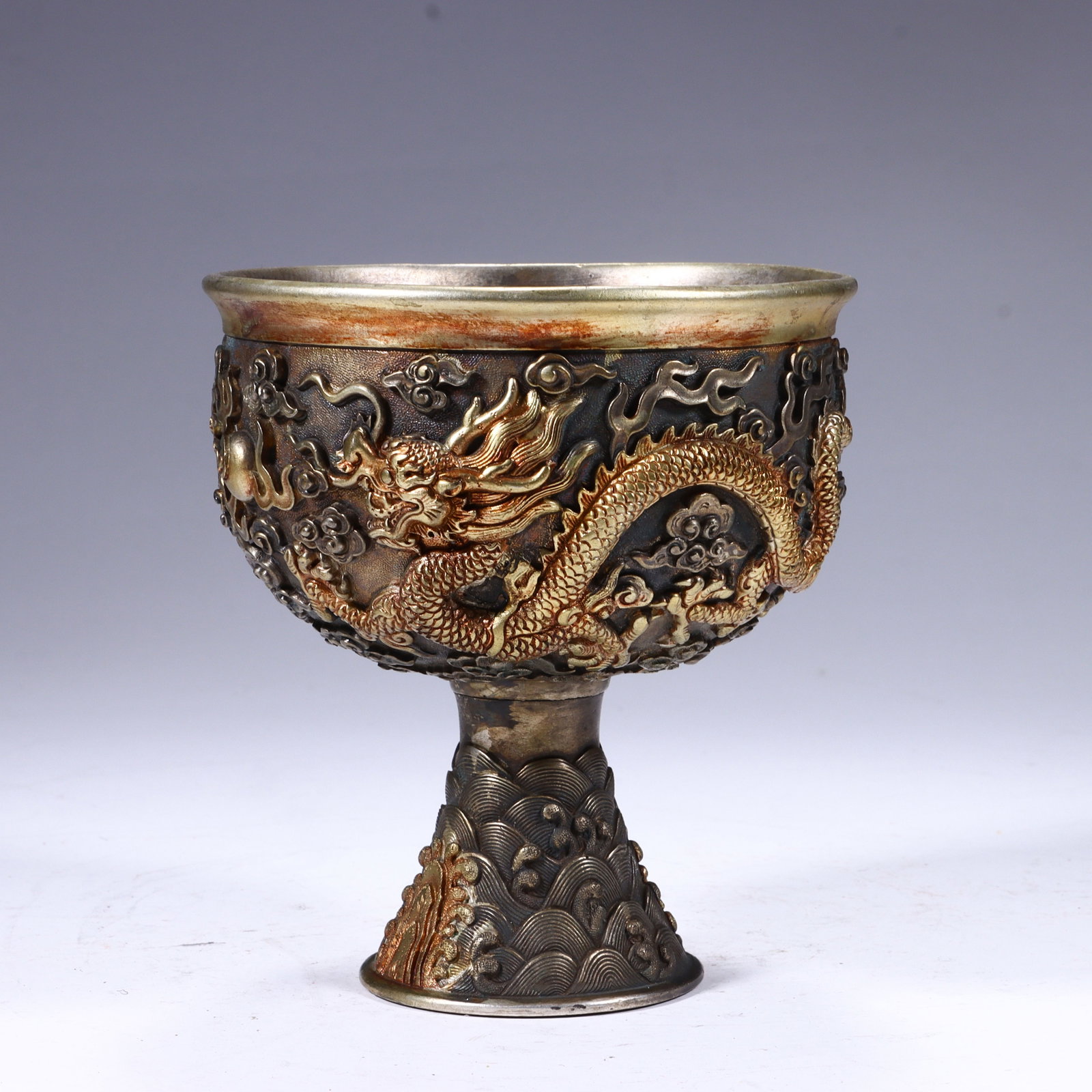 Gilt Bronze Carved Cloud and Dragon Pattern Cup: Gilt Bronze Carved Cloud and Dragon Pattern Cup (12 x 11cm)