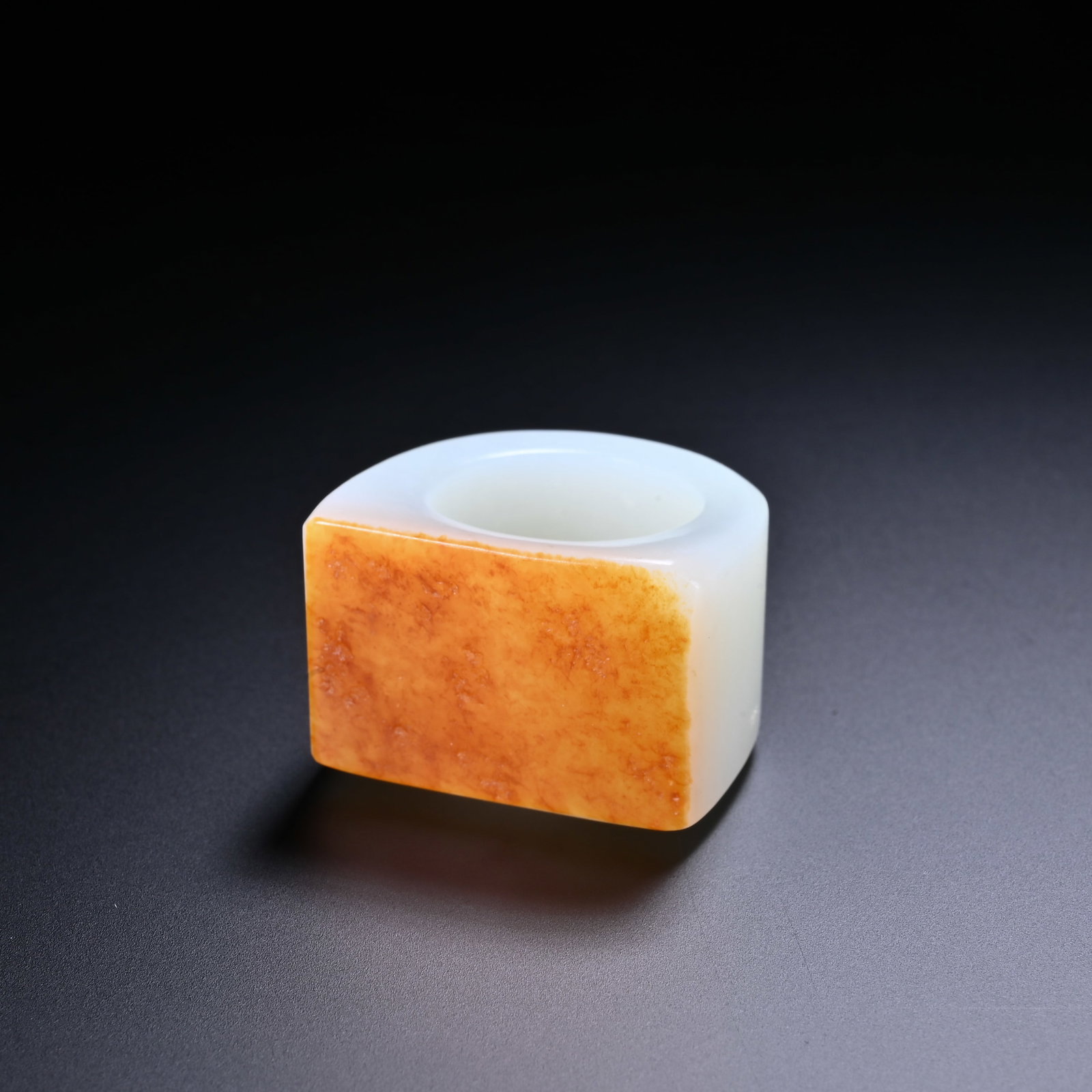 Jade Thumb Ring: Jade Thumb Ring (3.5 x 2.2cm)