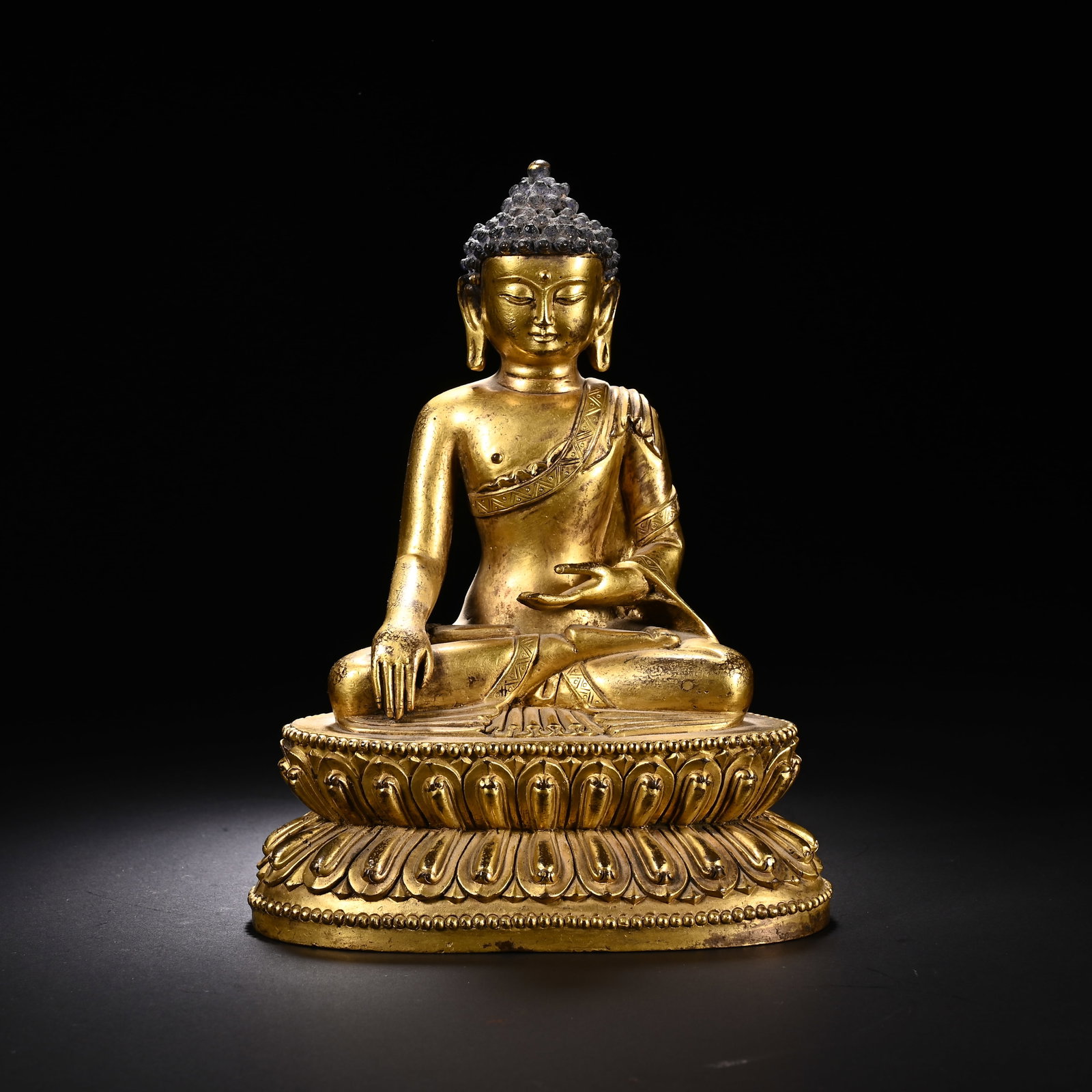Gilt Bronze Sakyamuni Figure: Gilt Bronze Sakyamuni Figure (18.5 x 14.5cm)