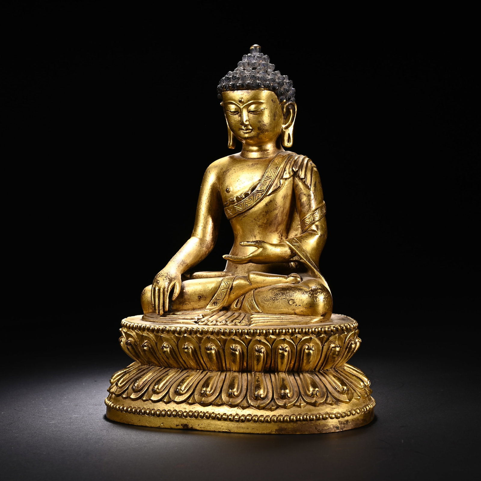 Gilt Bronze Sakyamuni Figure - 4
