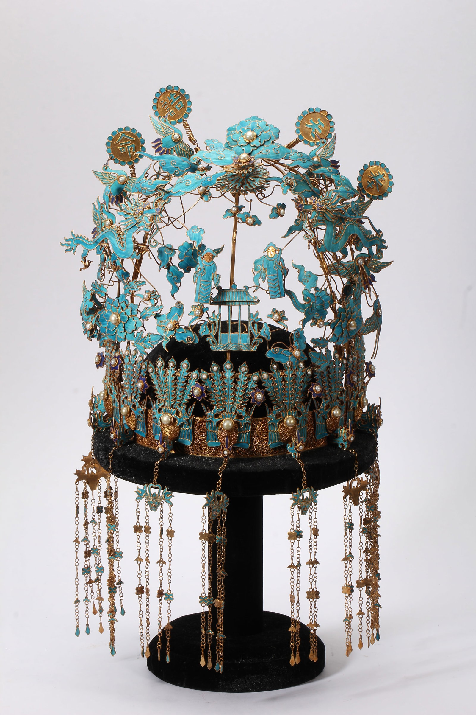 Gilt Silver Inlaid White Pearl and Blue Feather Carved Character and Flower & Dragon Pattern Crown: Gilt Silver Inlaid White Pearl and Blue Feather Carved Character and Flower & Dragon Pattern Crown (45 x 24cm?1170g)