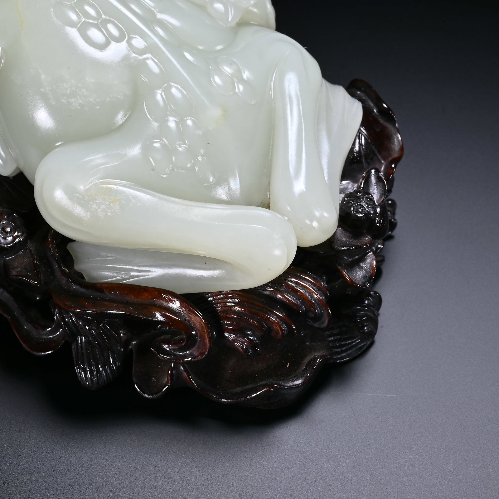 Jade Carved Toad Shape Figure - 4