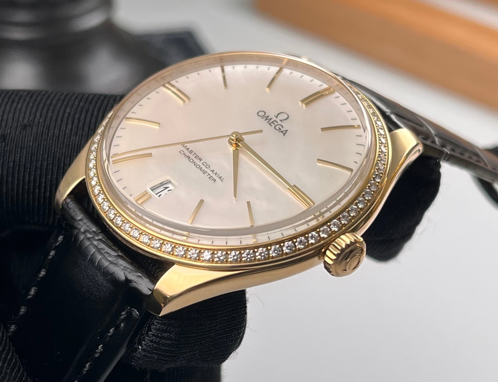 OMEGA 18k De Ville Tr?sor wristwatch - 7