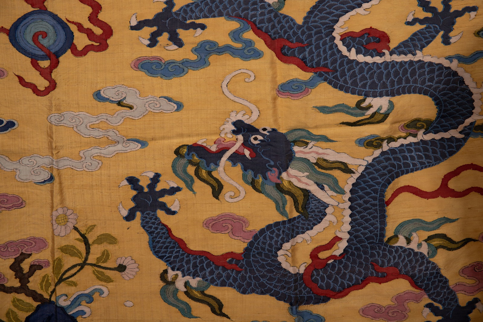 Silk Embroidery Cloud and Dragon Pattern Kesi - 10