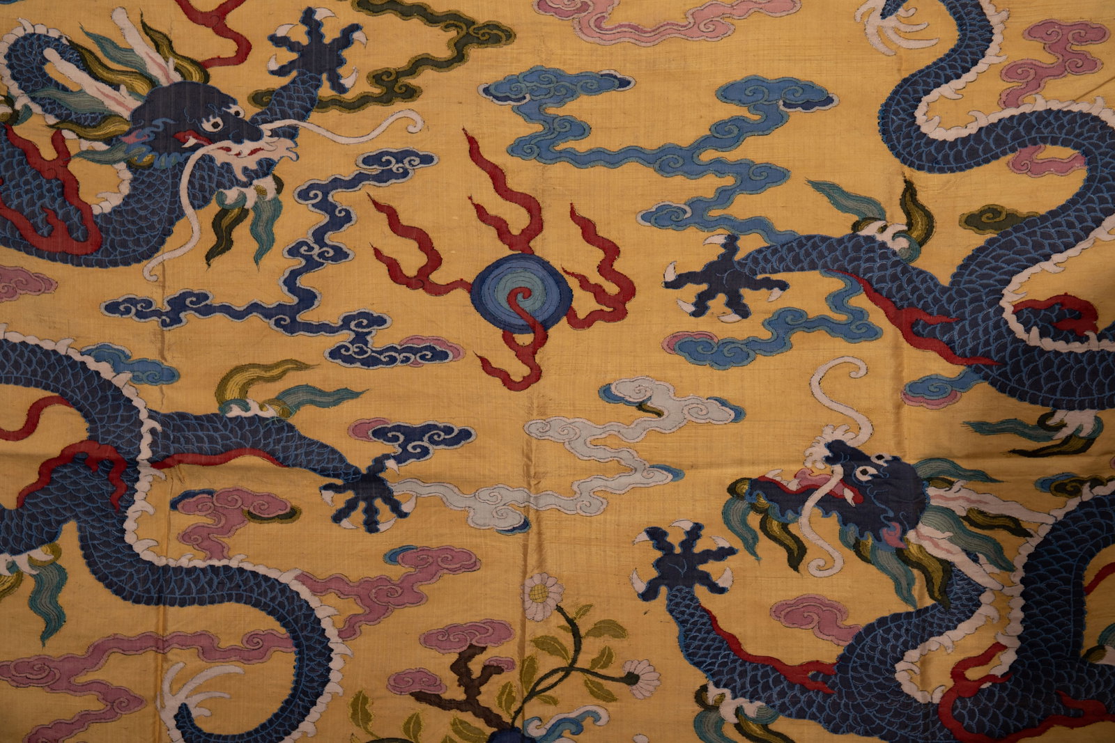 Silk Embroidery Cloud and Dragon Pattern Kesi - 9