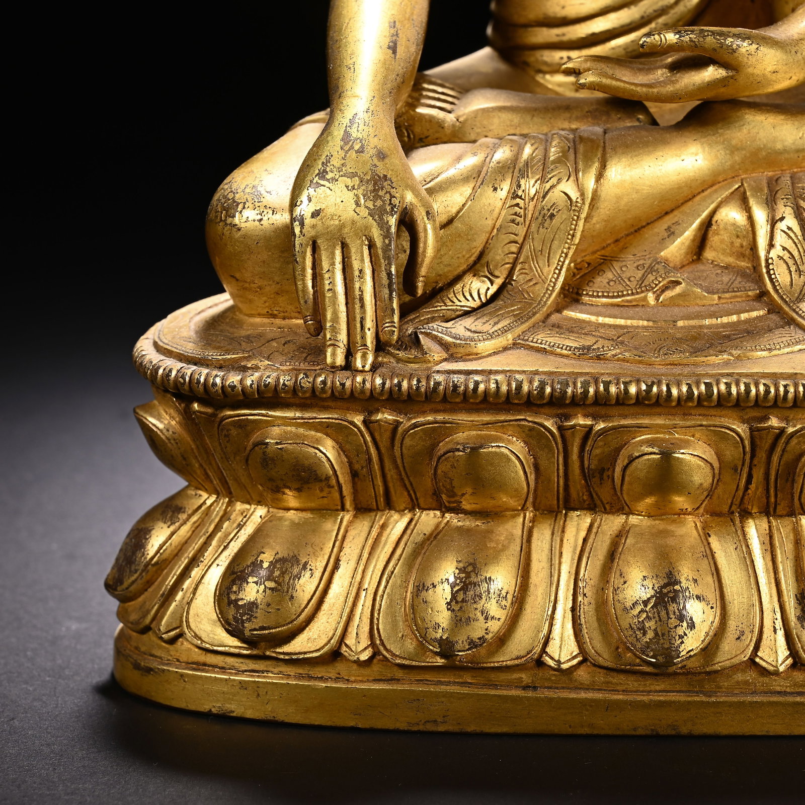 Gilt Bronze Sakyamuni Figure - 3