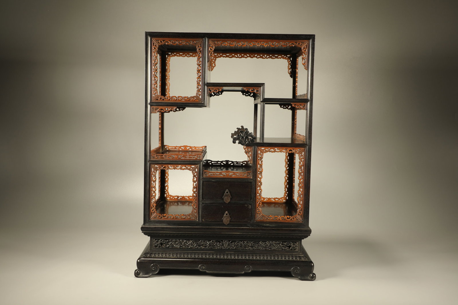 Red Sandalwood Inlaid Boxwood Carved Dragon Pattern Treasure Cabinet: Red Sandalwood Inlaid Boxwood Carved Dragon Pattern Treasure Cabinet (31 x 23 x 41cm)