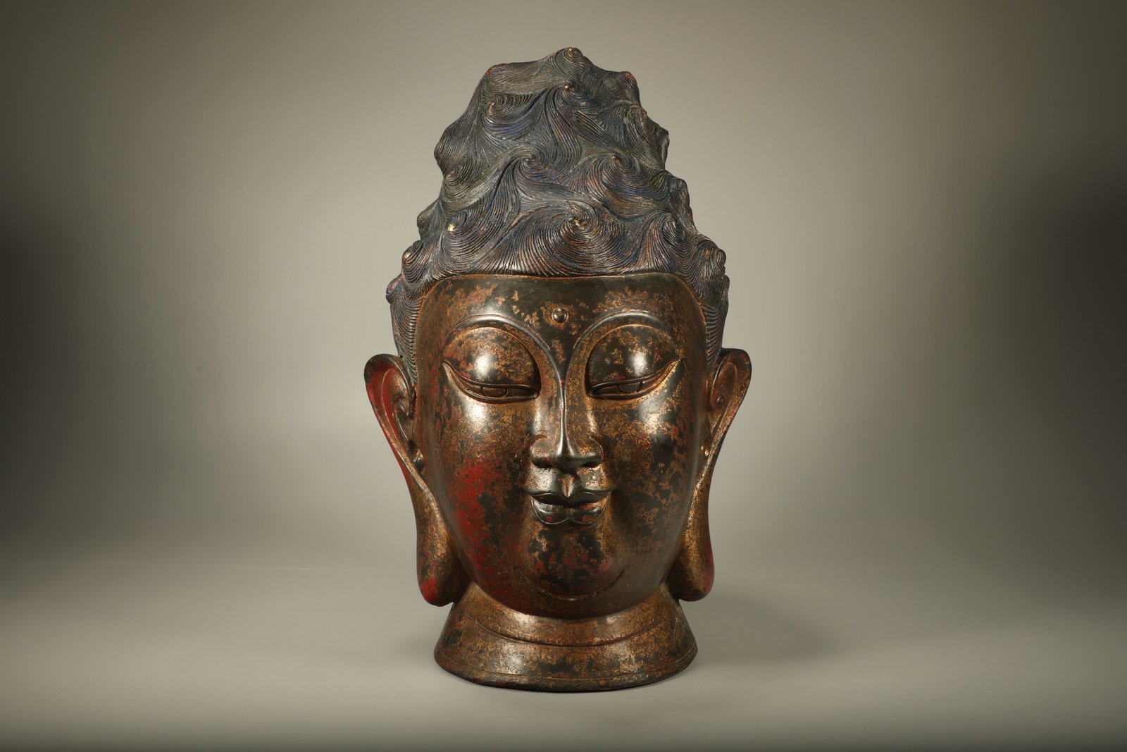 Gilt Bronze Buddha Head Figure: Gilt Bronze Buddha Head Figure (34 x 21cm)