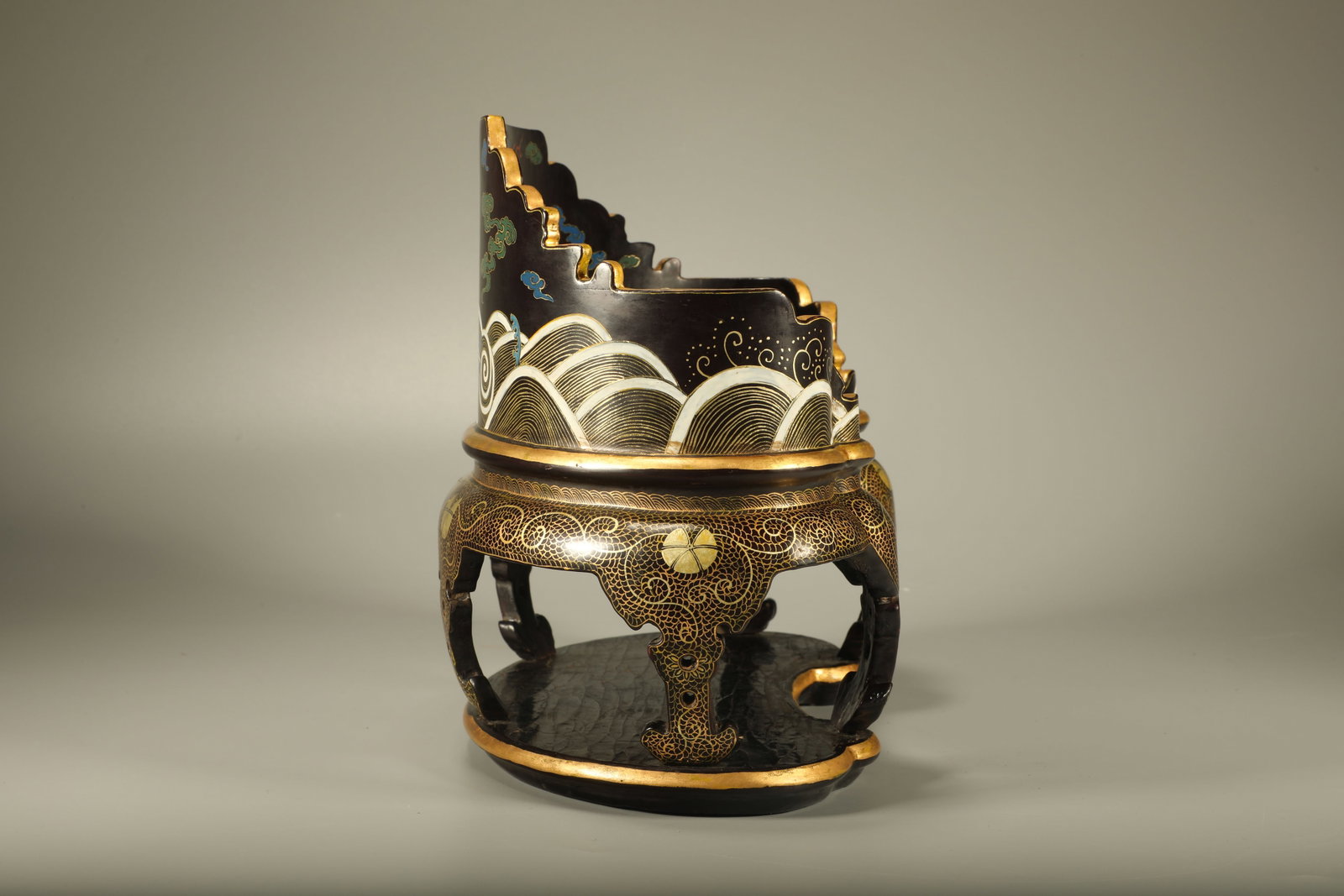 Lacquerware Gold Drawing Colour Painted Cloud and Dragon Pattern Chair - 5