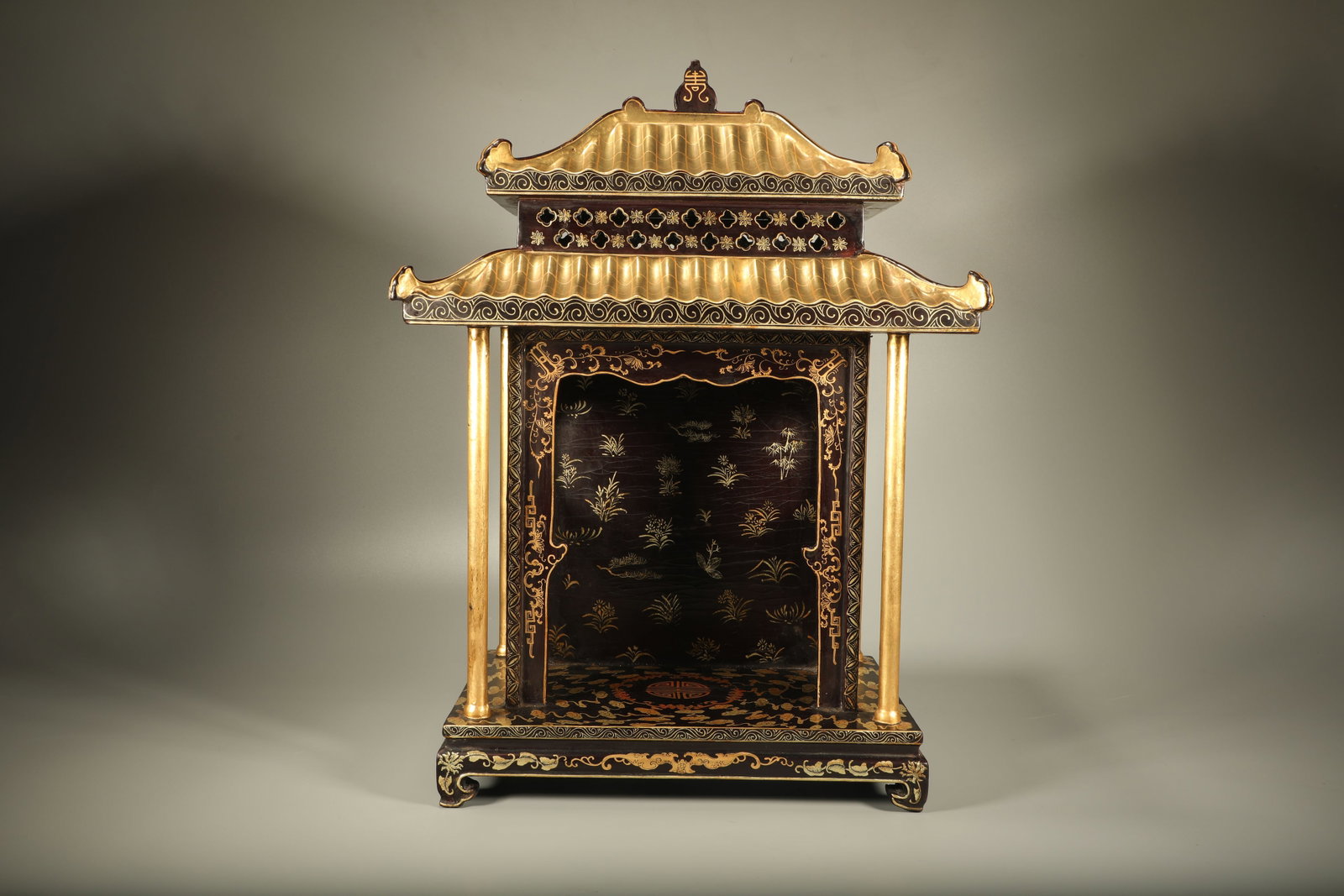 Lacquerware Gold Drawing Cloud and Flower Pattern Buddha Niche: Lacquerware Gold Drawing Cloud and Flower Pattern Buddha Niche (45 x 26 x 47cm)