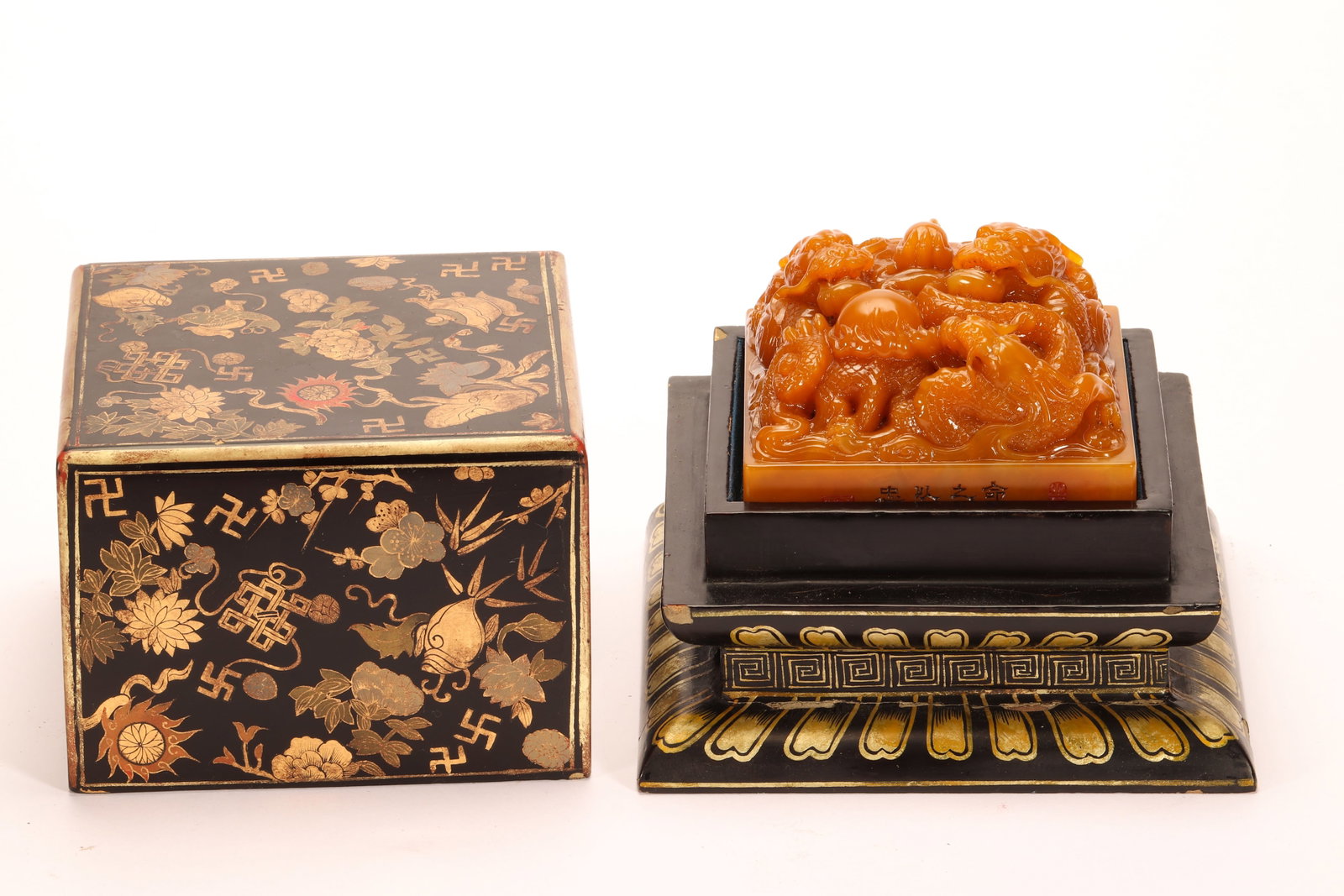 Shoushan Tianhuang Carved Dragon Shape Stone Seal: Shoushan Tianhuang Carved Dragon Shape Stone Seal (9.5 x 6cm?1020g)