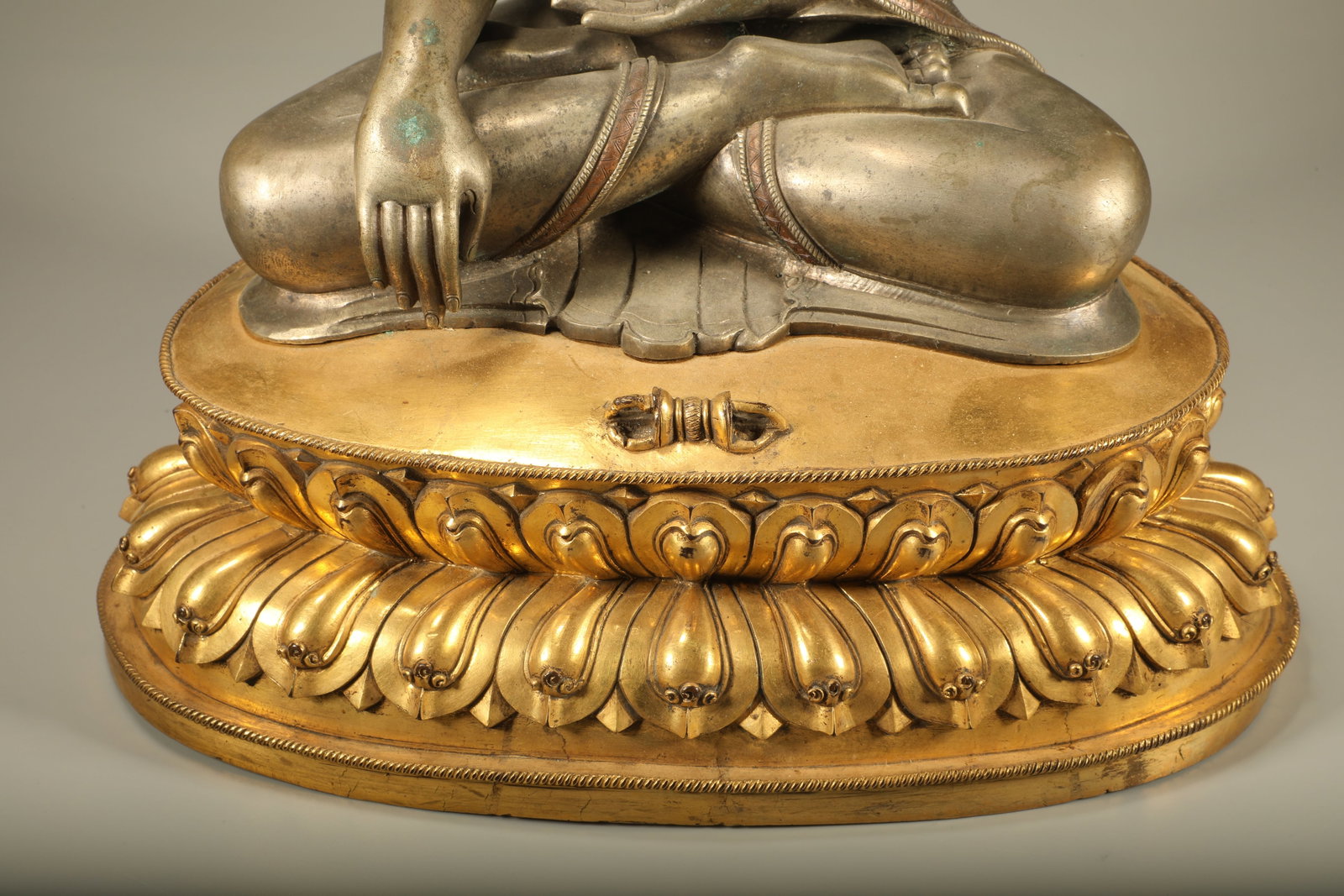 Gilt Bronze Sakyamuni Figure - 3