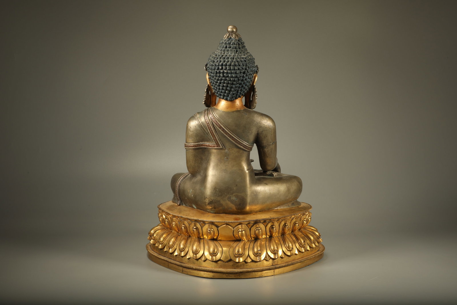 Gilt Bronze Sakyamuni Figure - 5