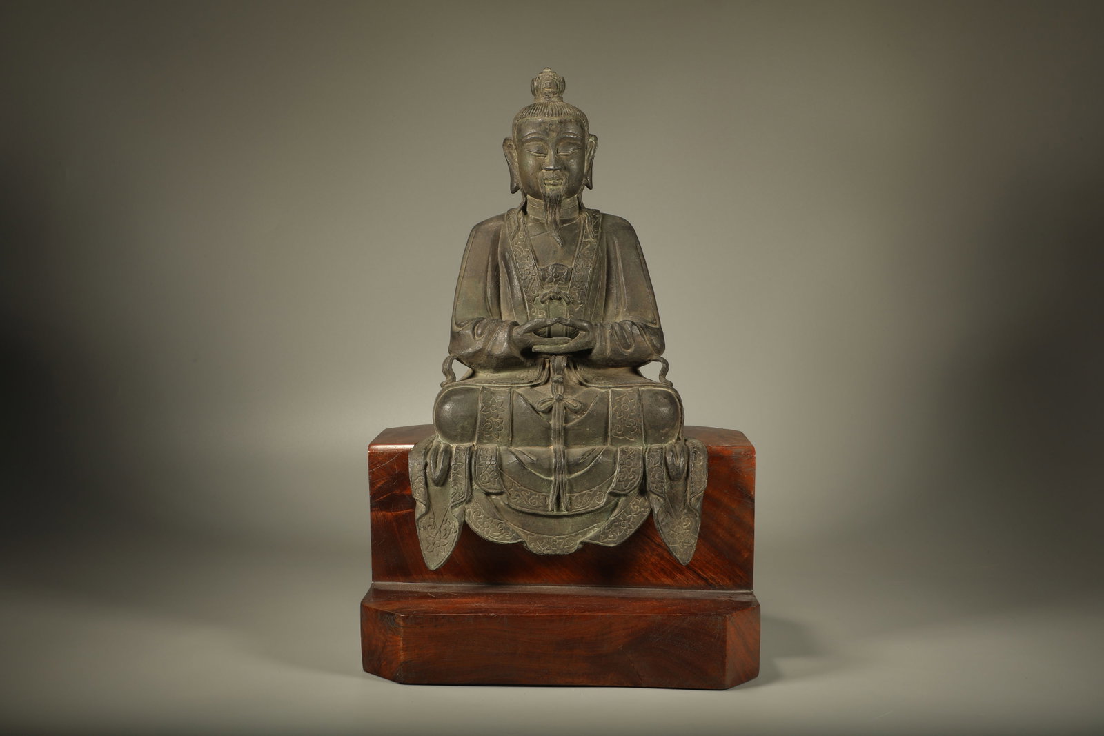 Bronze Yuanshi Tianzun Figure: Bronze Yuanshi Tianzun Figure (39 x 25 x 17cm)
