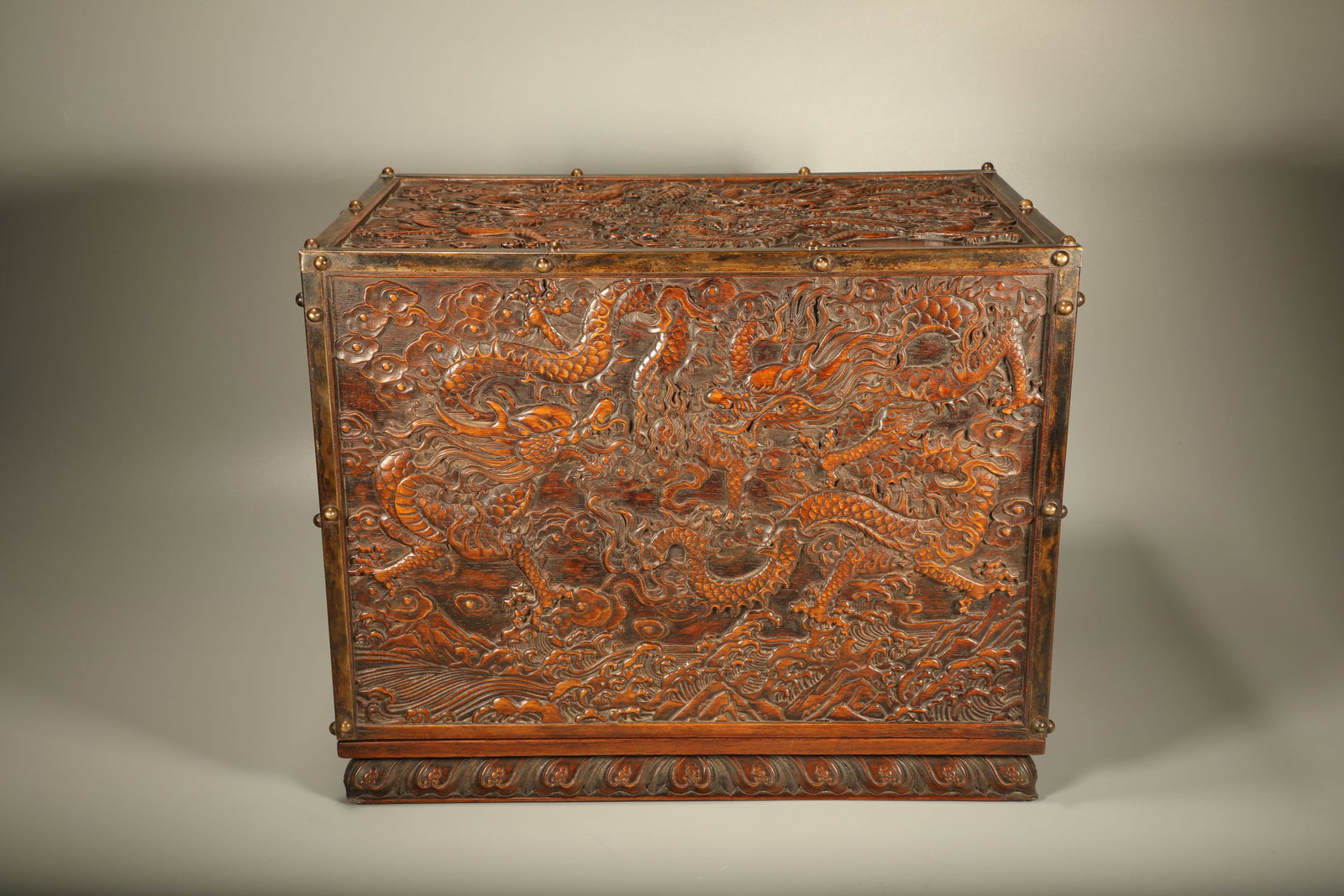 Huanghuali Wood Carved Cloud and Dragon Pattern Food Tray Box: Huanghuali Wood Carved Cloud and Dragon Pattern Food Tray Box (40 x 25 x 33cm)