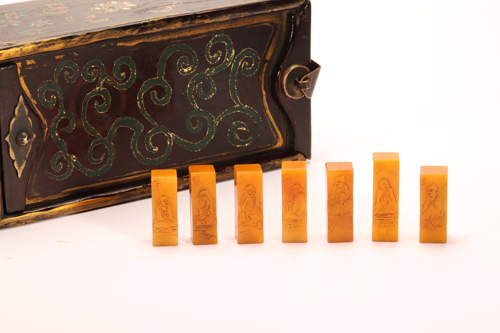 Group of Seven Shoushan Tianhuang Carved Character Pattern Stone Seal: Group of Seven Shoushan Tianhuang Carved Character Pattern Stone Seal (1 x 1.5cm?200g)