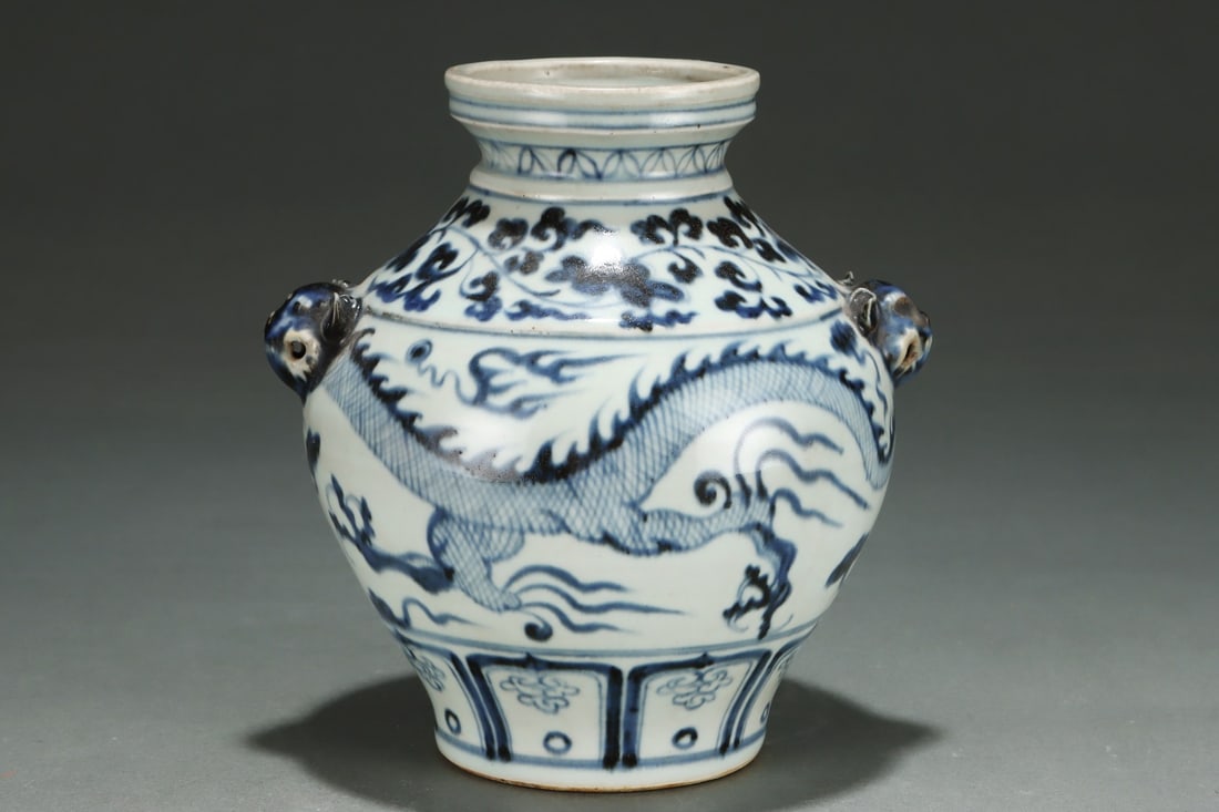 Blue and White Cloud and Dragon Pattern Porcelain Vase - 4