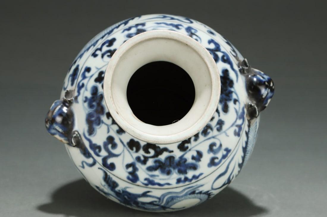 Blue and White Cloud and Dragon Pattern Porcelain Vase - 7