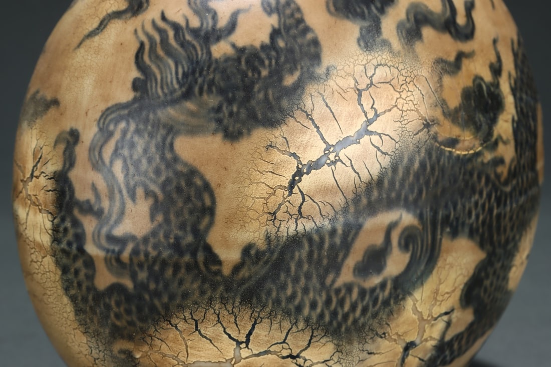 Blue and White Cloud and Dragon Pattern Porcelain Vase - 6