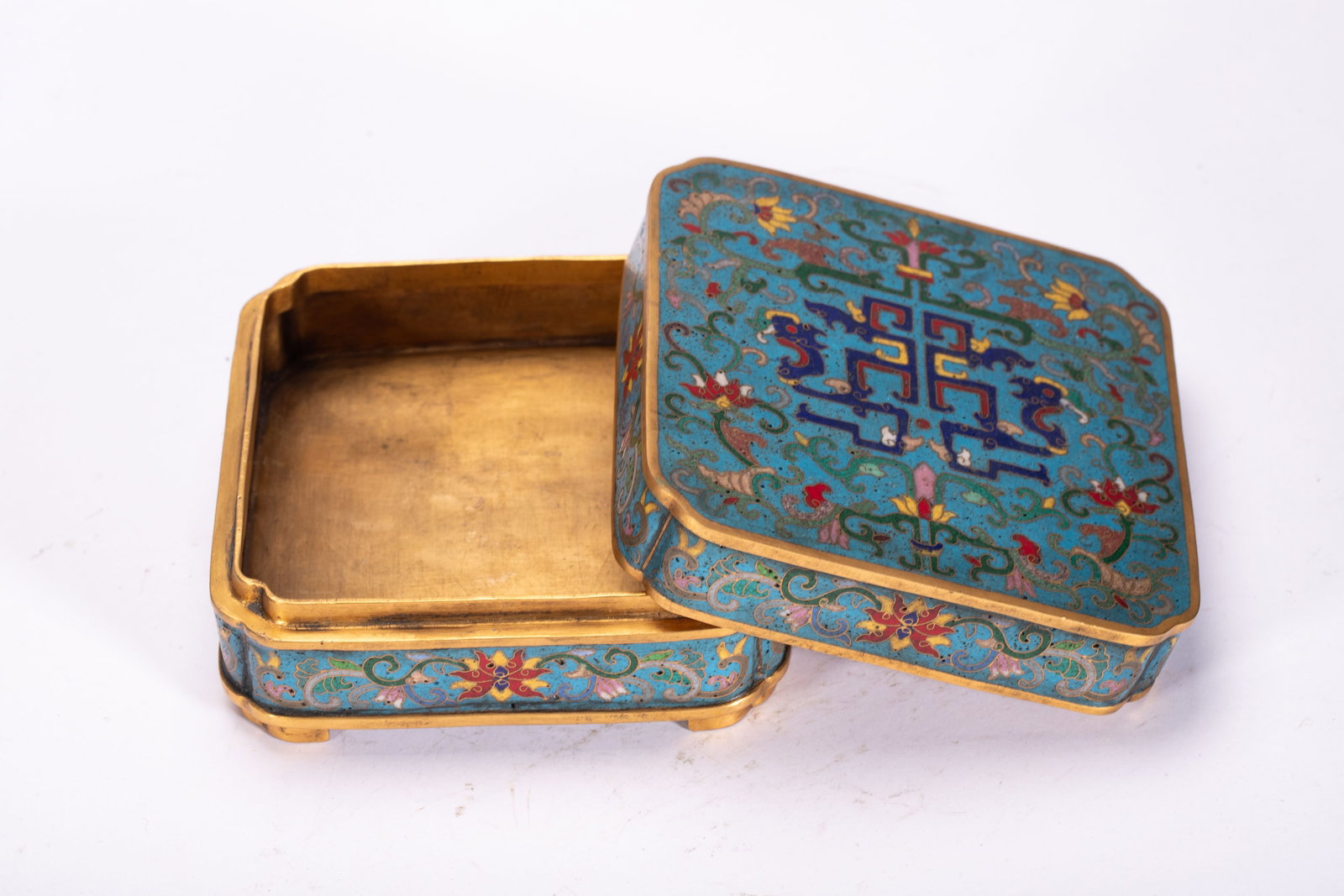Bronze Cloisonne Carved Flower Pattern Lid Box: Bronze Cloisonne Carved Flower Pattern Lid Box (12.5 x 6cm,Weight 850g)