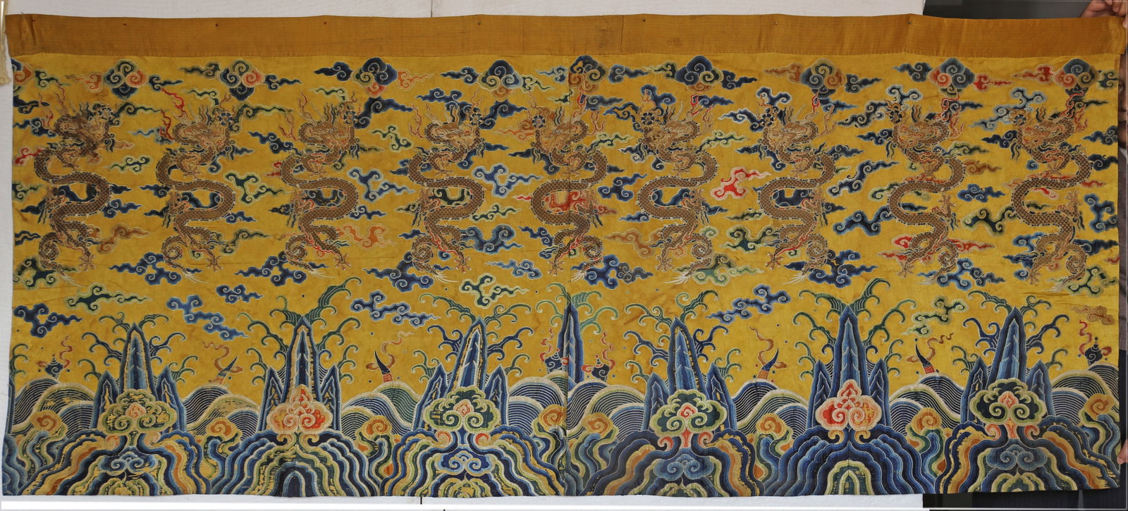 Silk Embroidery Sea Wave and Dragon Pattern Kesi: Silk Embroidery Sea Wave and Dragon Pattern Kesi (220 x 95cm)