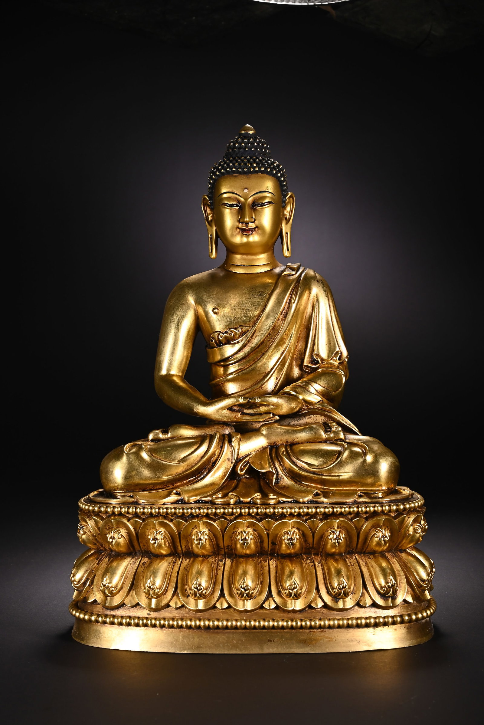 Gilt Bronze Sakyamuni Figure: Gilt Bronze Sakyamuni Figure (29 x 20.5cm)