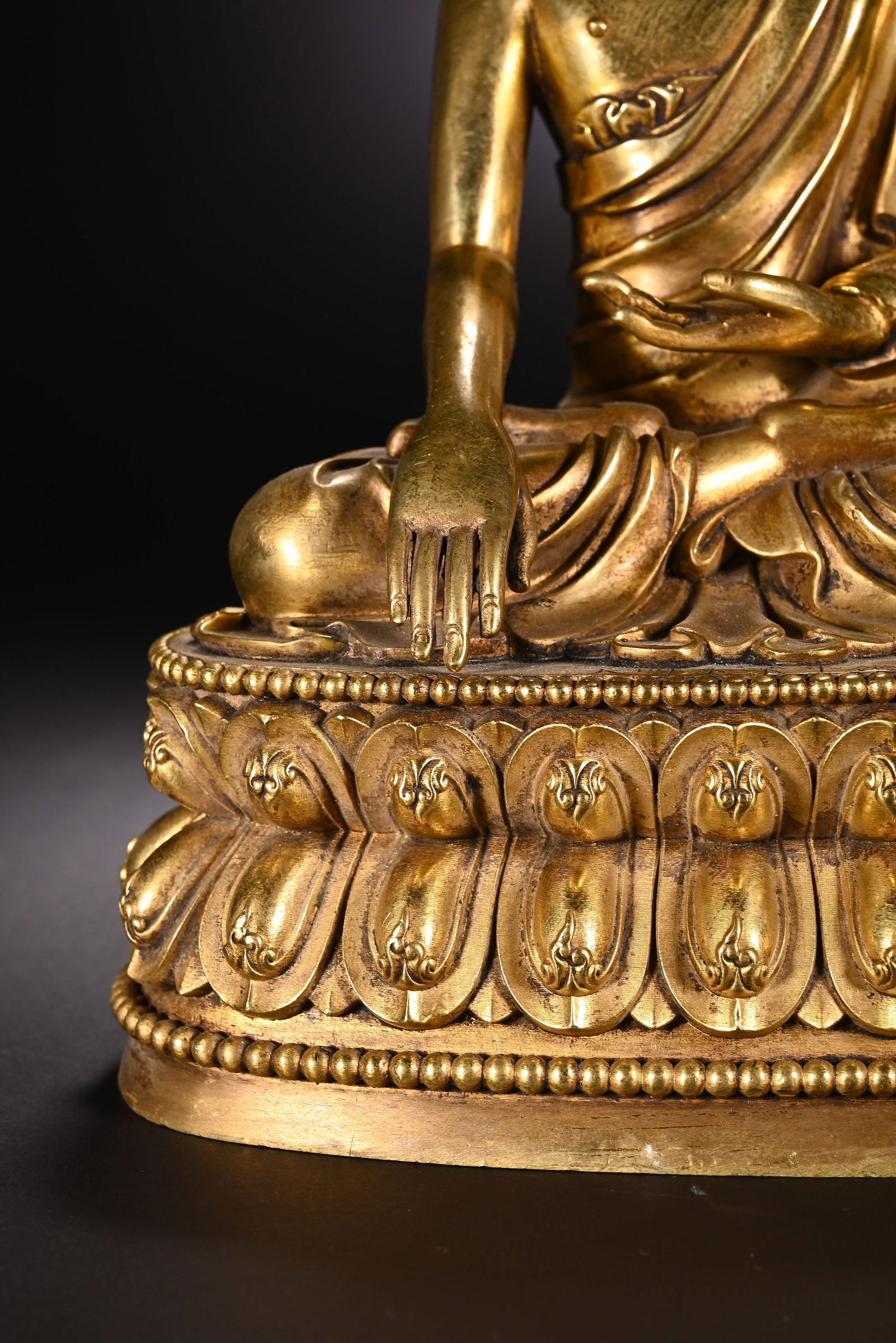 Gilt Bronze Sakyamuni Figure - 3