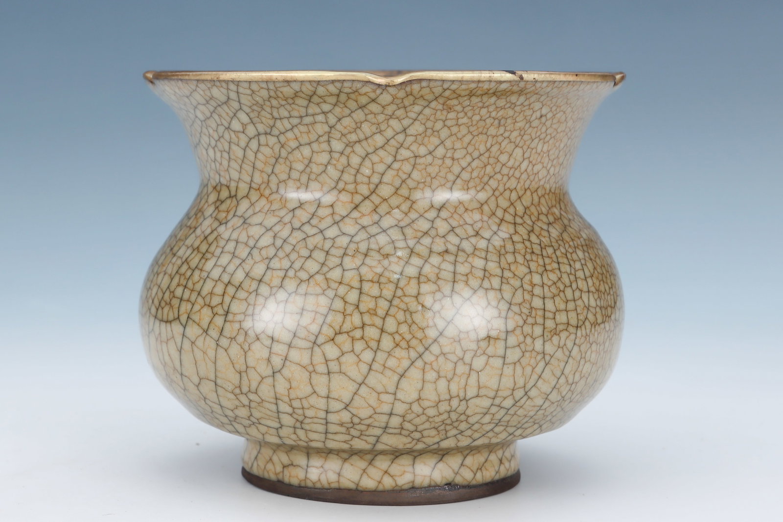 Ge Ware Porcelain Pot - 2