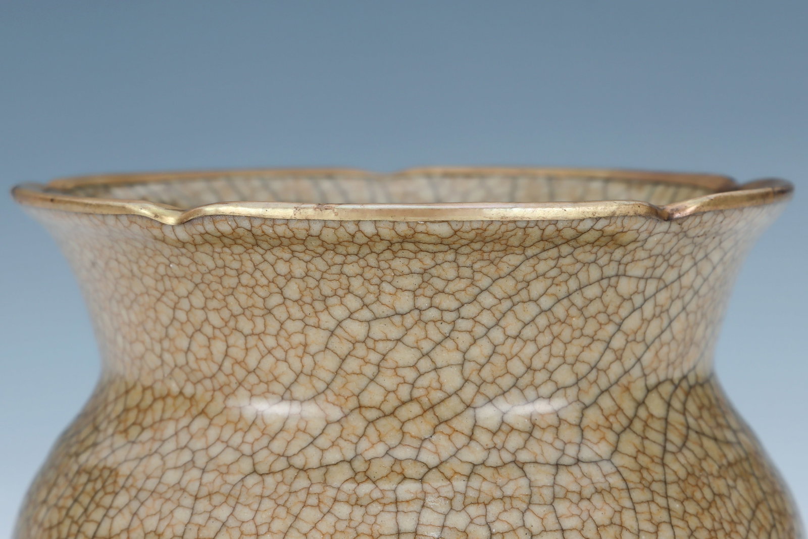 Ge Ware Porcelain Pot - 5