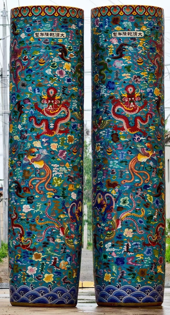 Pair of Bronze Cloisonne Carved Dragon and Phoenix Pattern Pot: Pair of Bronze Cloisonne Carved Dragon and Phoenix Pattern Pot (192 x 48cm,300kg)