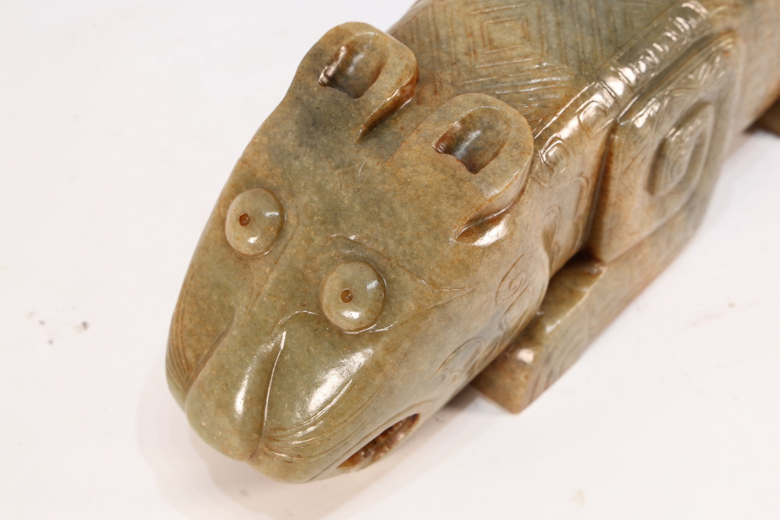 Jade Carved Beast Face Pattern Tiger Shape Figure - 18